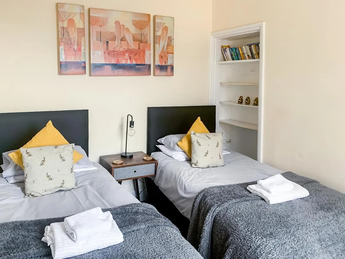 Apartment Waverley Lodge - Quaint Victorian Home With Free Parking York