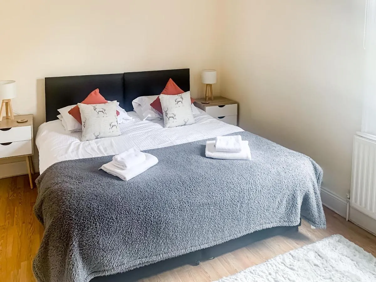 Waverley Lodge - Quaint Victorian Home With Free Parking York