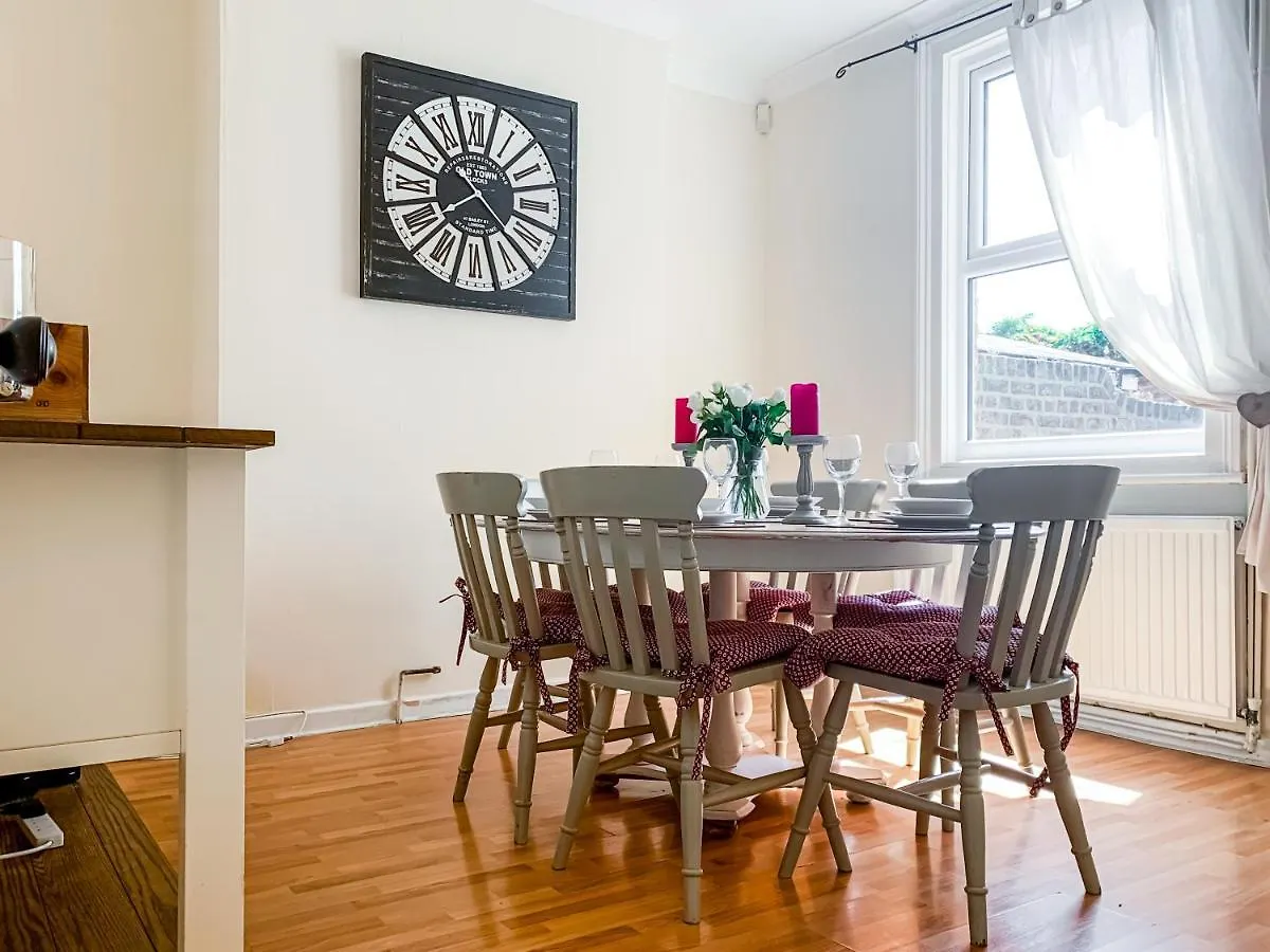 Waverley Lodge - Quaint Victorian Home With Free Parking 요크